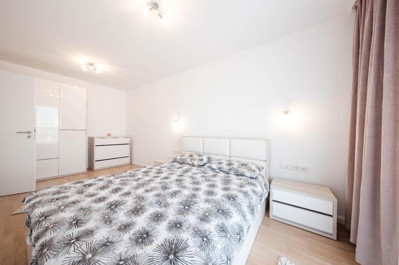 Brand New Luxury Apartment In The Heart Of Braşov Exterior foto